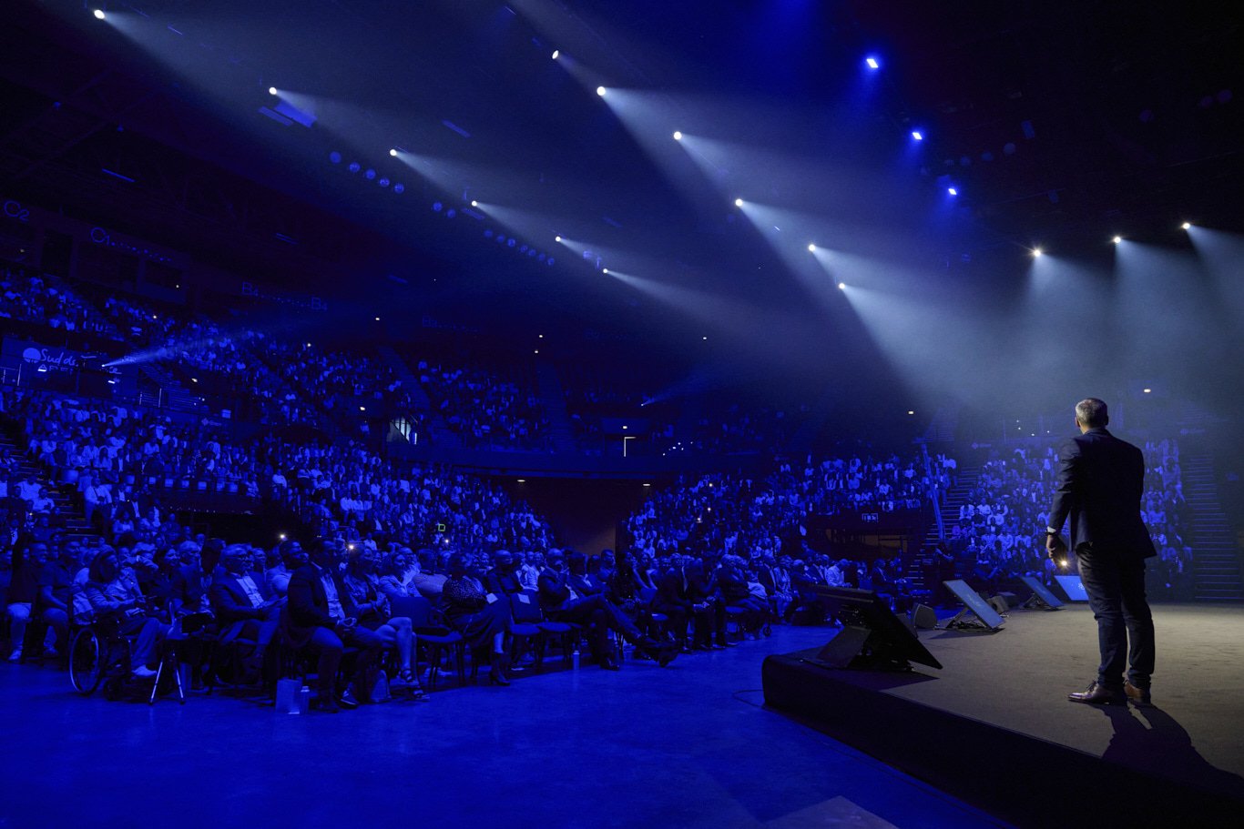 Vincent Leclerc maître de cérémonie en convention
