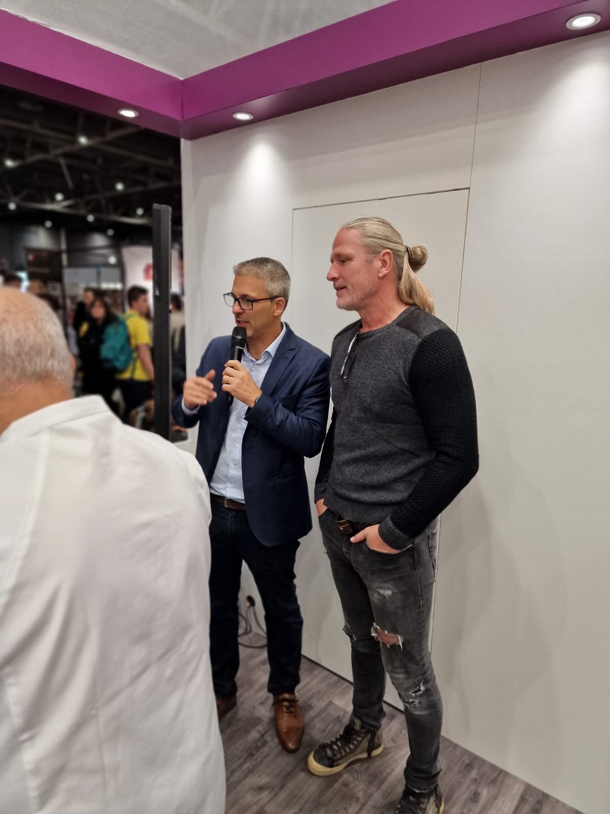 Vincent Leclerc en interview d'une personnalité publique du sport